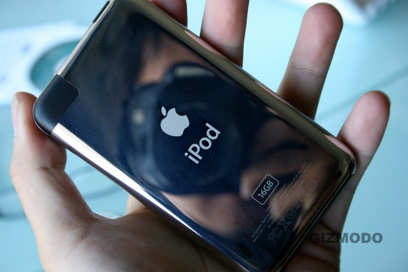 Illustration for article titled Apple iPod touch Review (Verdict: Good In the Face of Greatness)